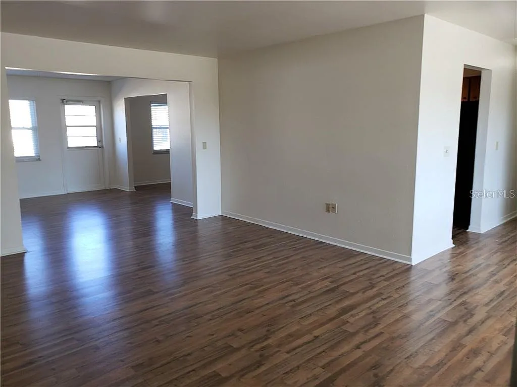 3 bed, 2.0 bath, 1750 sqft, $1,900 — Photo 3