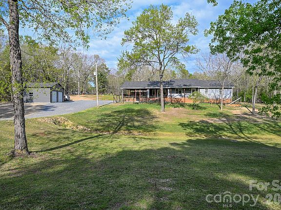 2nd image of 1925 Sojourn Rd