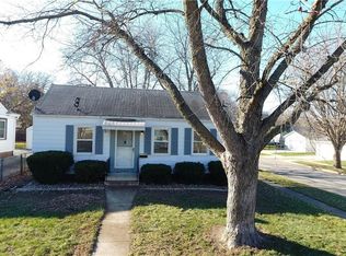 2424 39th St, Des Moines, IA 50310