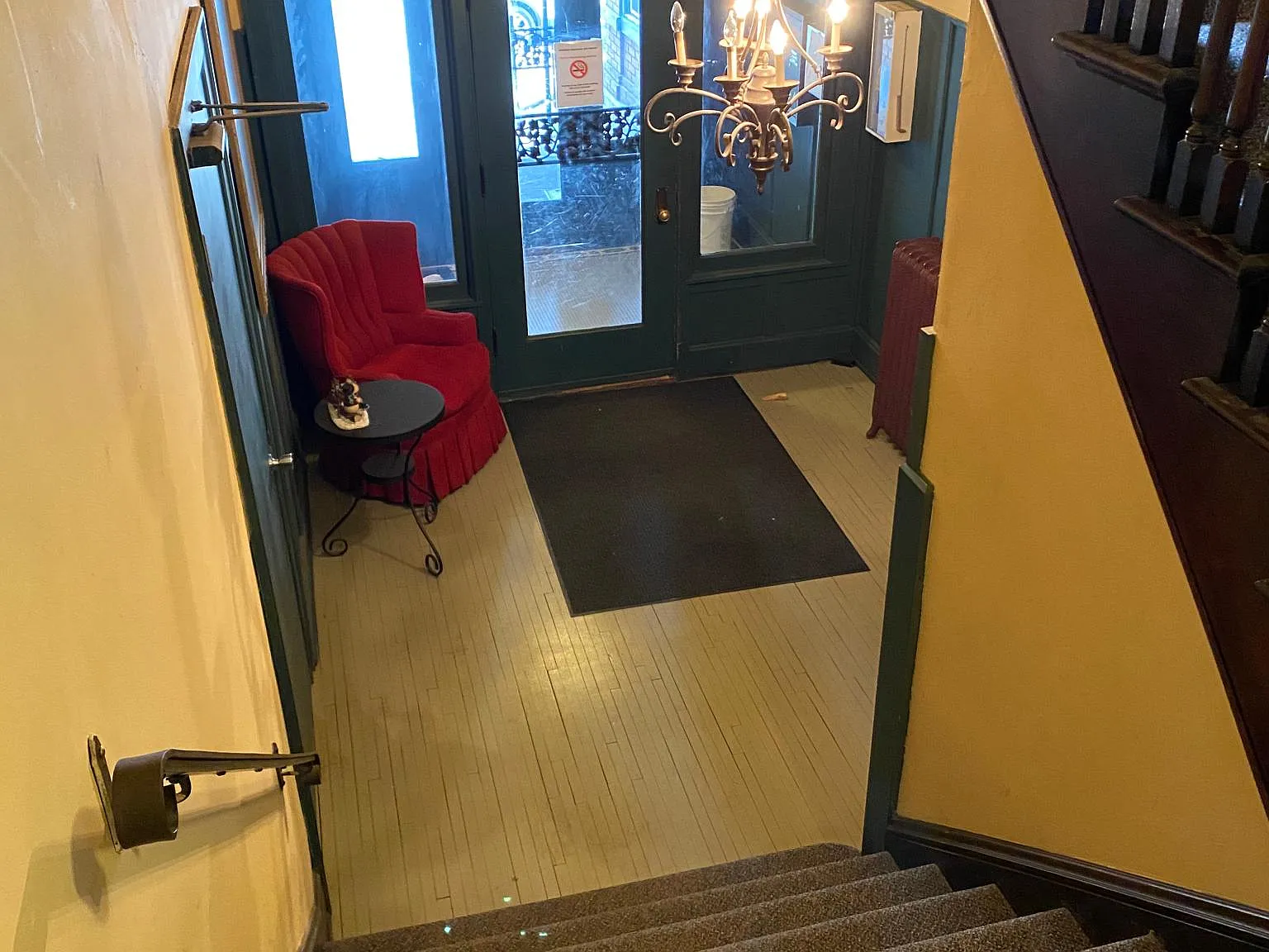 2 bed, 750 sqft, $1,400 — Photo 2