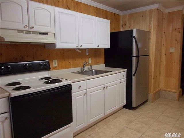 2nd image of 10 Monarch Ave