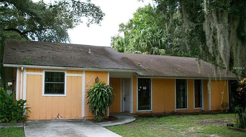 1st image of 3944 Iola Dr