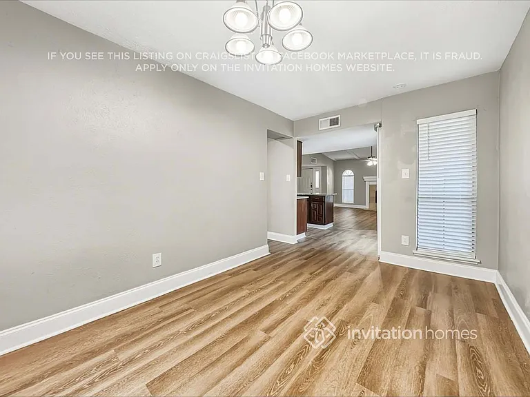 1217 Lombardy Dr — Photo 5
