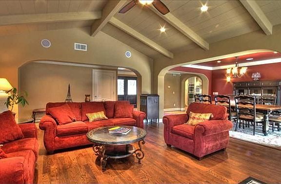5th image of 6471 Oakcrest Dr