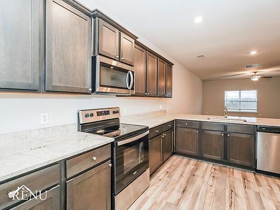 2nd image of 127 Palomino Bend Dr