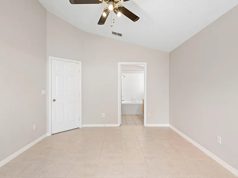 1911 Colonial Woods Blvd — Photo 20