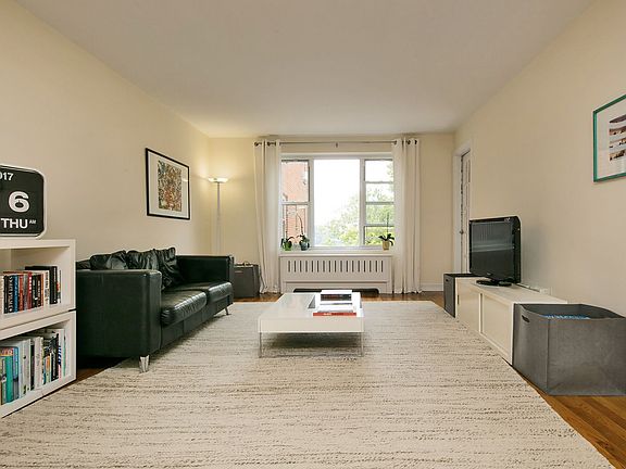 3rd image of 555 Broadway APT 5F