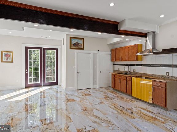 5th image of 3709 Forestdale Ave