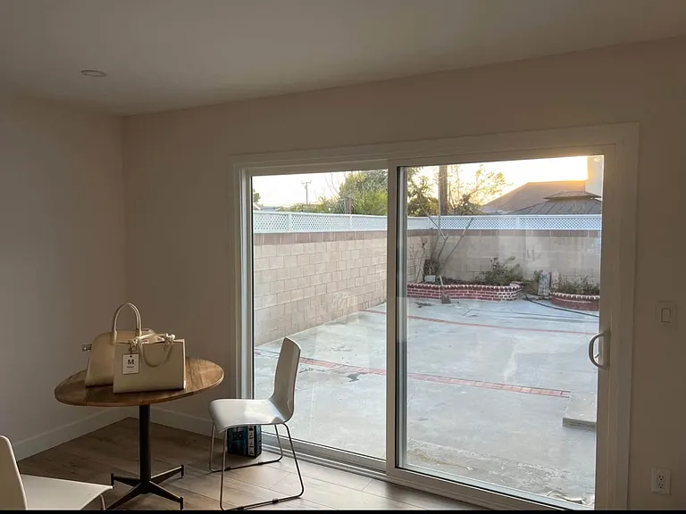 Grace Ave — Photo 9