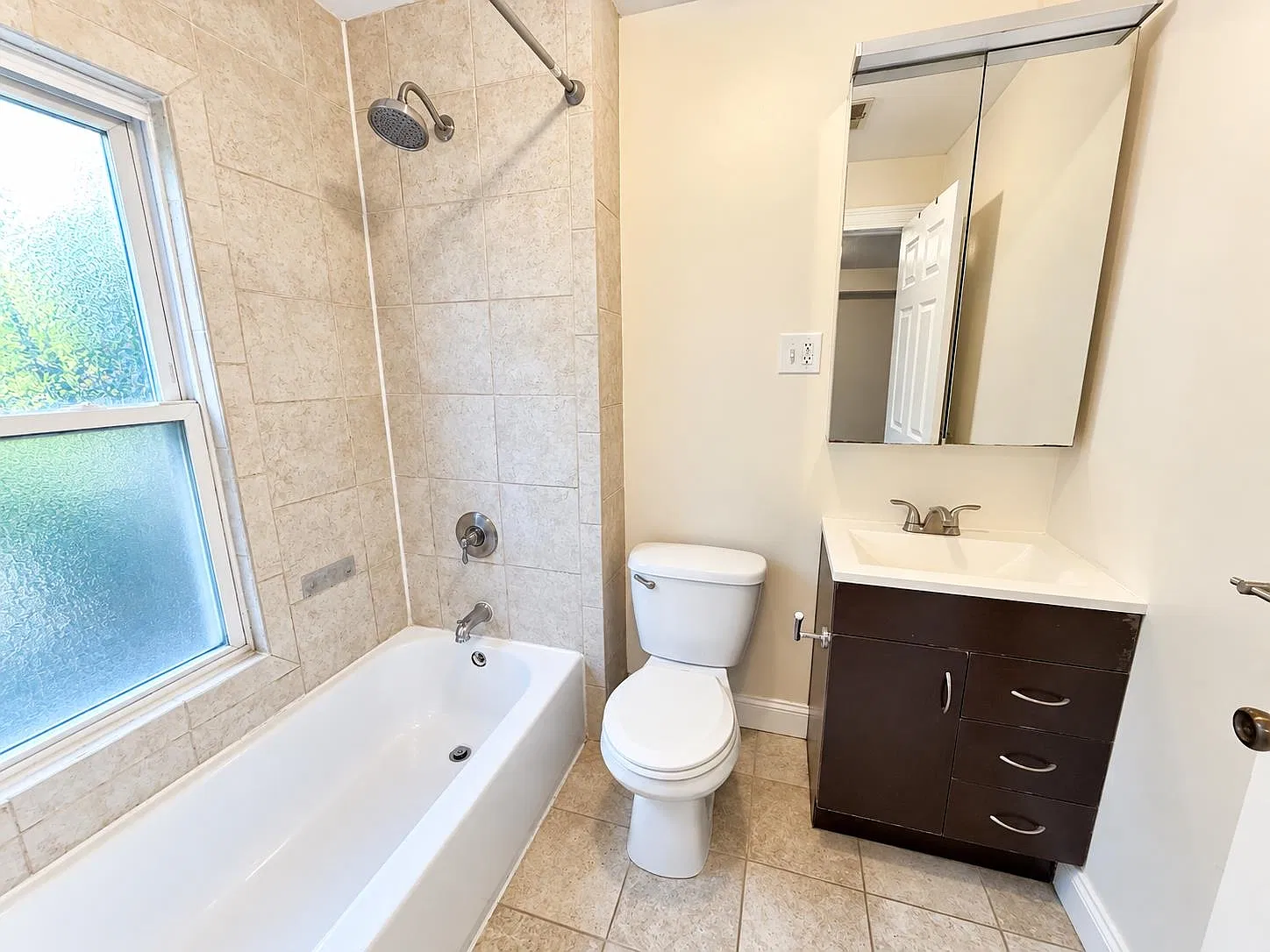 1 bed, 1.0 bath, 600 sqft, $2,895 — Photo 4