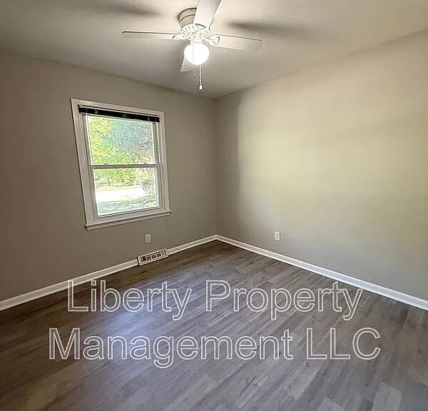 475 Albemarle Dr — Photo 14