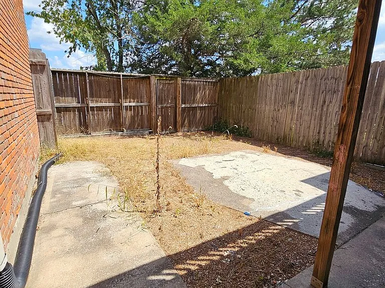 106 E Green Meadows Rd #9 — Photo 18