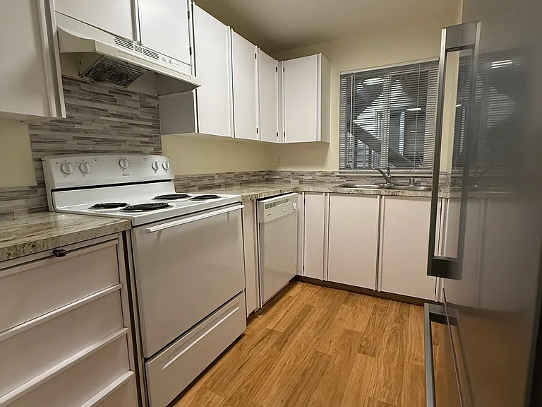 1714 Evergreen Park Ct SW #A4 — Photo 3