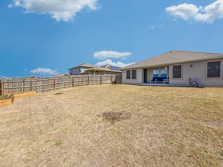 725 Pinnacle Dr — Photo 19
