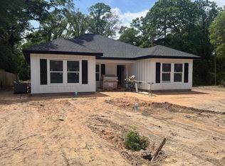 150 N Booker St, Crestview, FL 32536