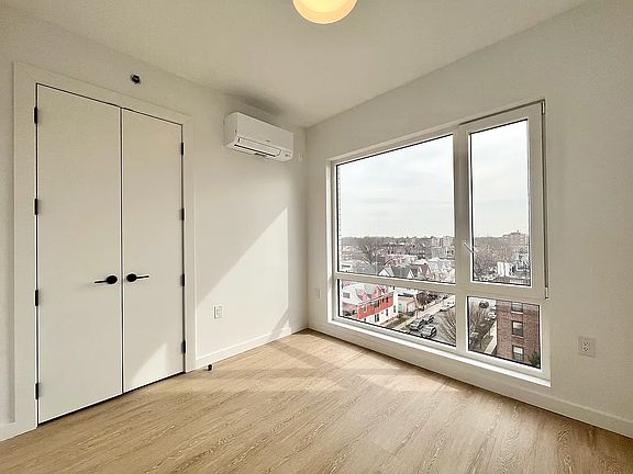 5th image of 333 Linden Blvd #3M