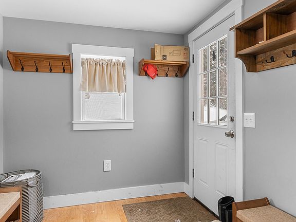 4th image of 752 Houghton Bridge Road