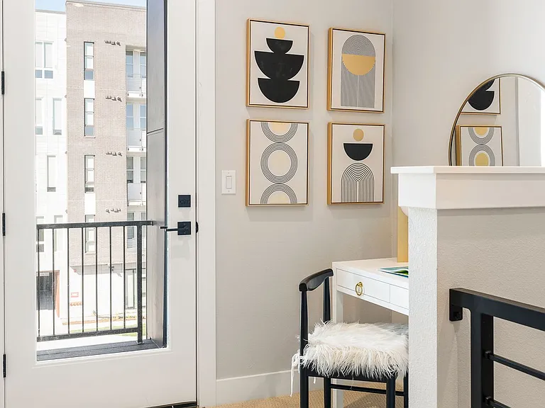 A Line Townhomes Central Park — Photo 19