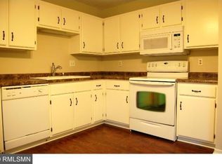 4511 Cinnamon Ridge Trl #B, Eagan, MN 55122