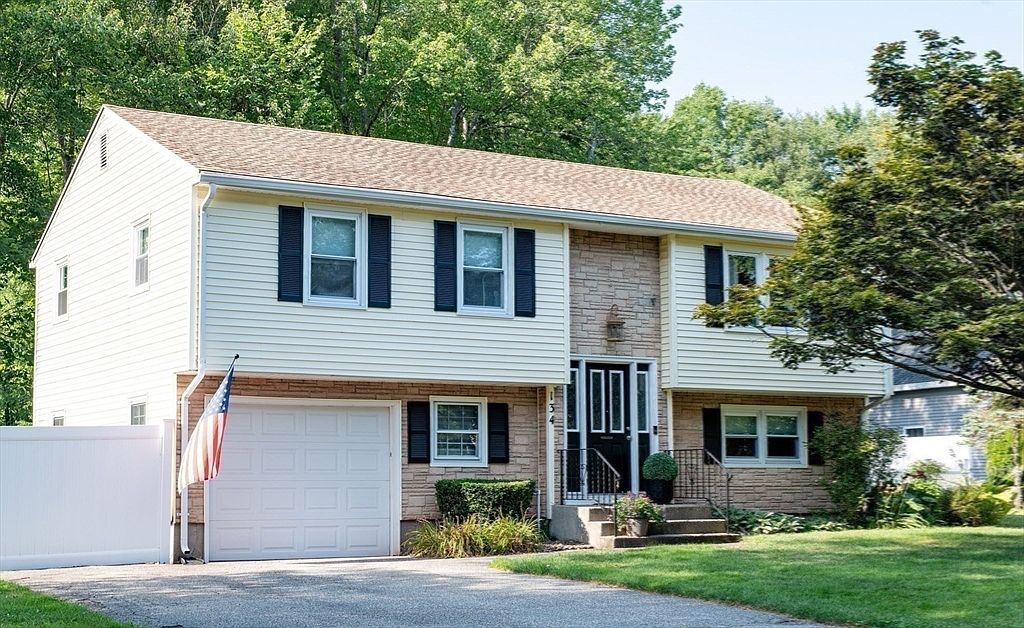 134 Hendom Dr, Feeding Hills, MA 01030 | Zillow
