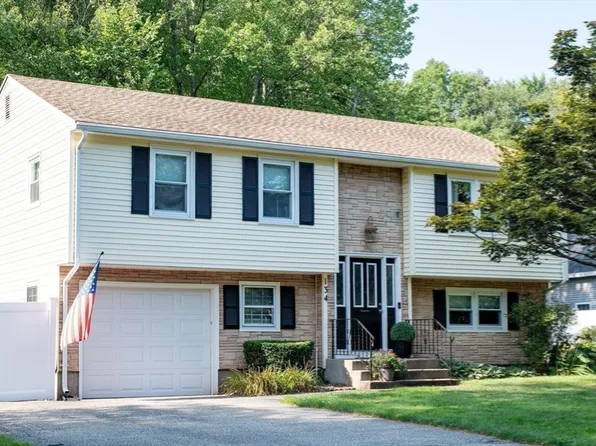 134 Hendom Dr, Feeding Hills, MA 01030