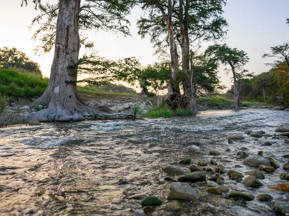 214 MARQUARDT RD, Boerne, TX 78006