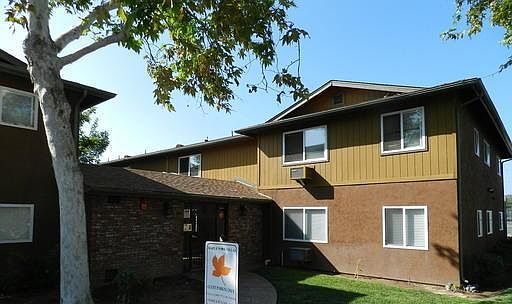 1st image of 390 N 1st St N #1