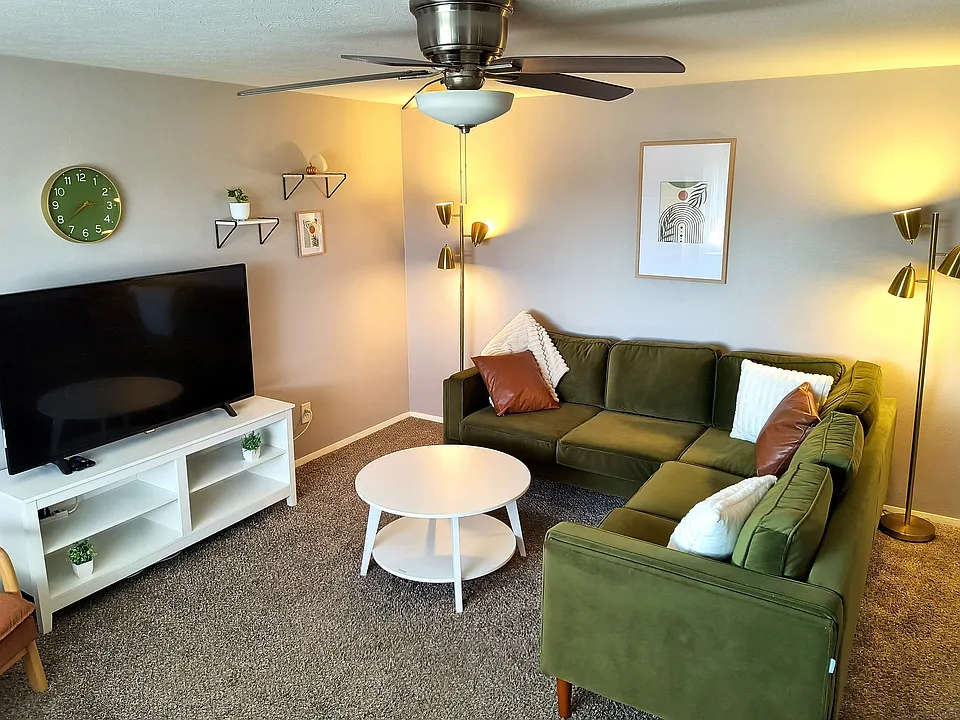 1416 E Dublin Granville Rd