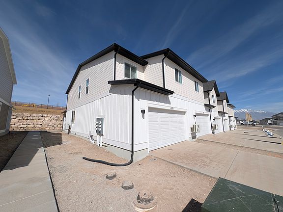 3rd image of 1578 W Viola Ln