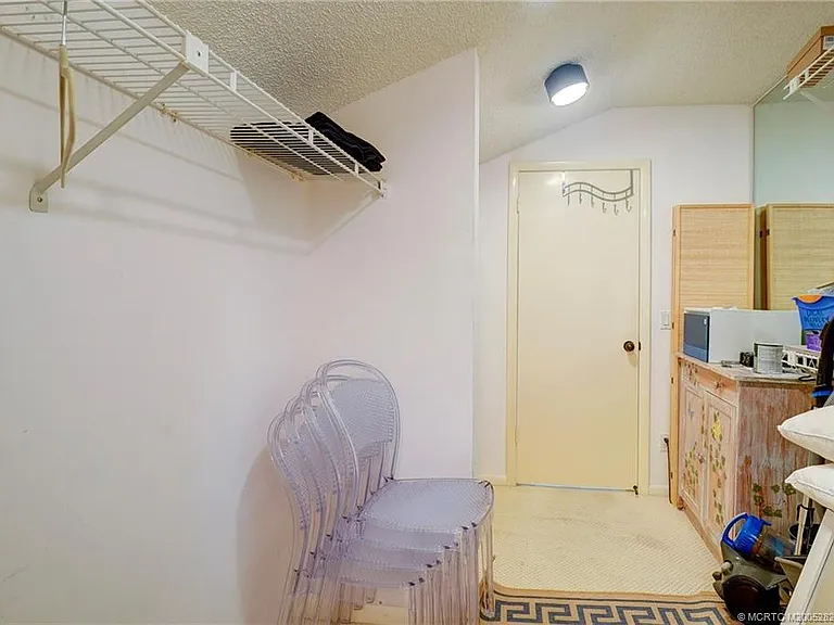 233 NE Edgewater Dr #201 — Photo 49