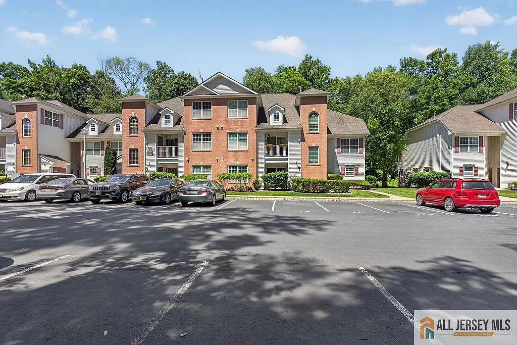 2 bed, 2.5 bath, 1186 sqft, $2,750 — Photo 2