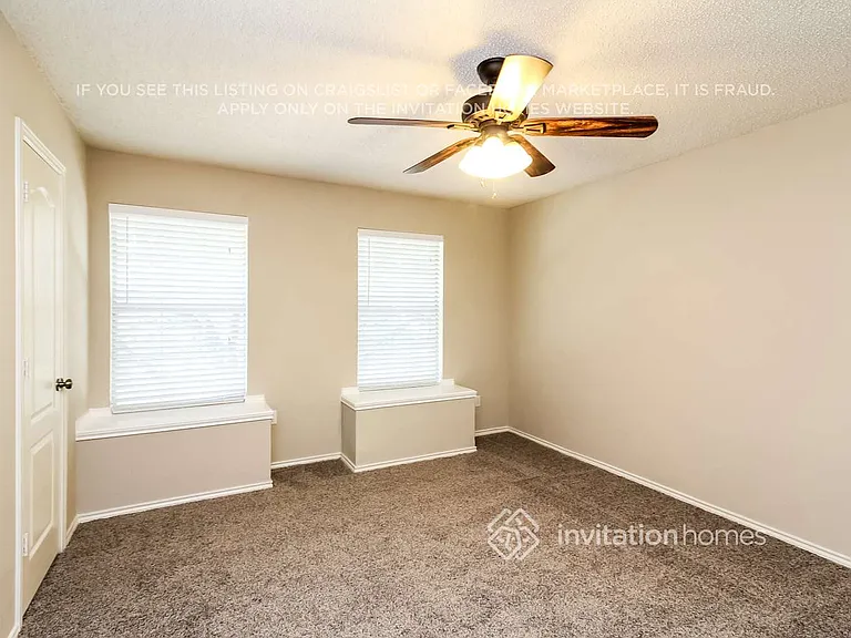 703 Meadowgate Dr — Photo 12