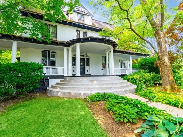 61 Hamilton Avenue, New Rochelle, NY 10801