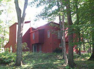 7203 Willobee St, Coloma, MI 49038