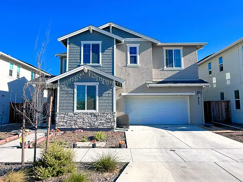 2725 Amora Cir Photo 1