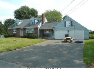 15 Sam St, Enfield, CT 06082