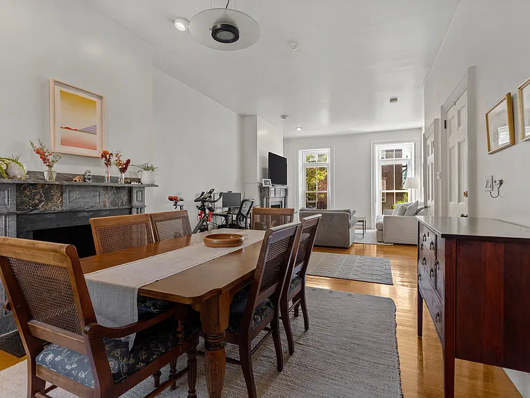 13 Harvard St #2 — Photo 7