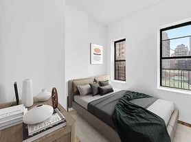 162 E 88th St, New York, NY