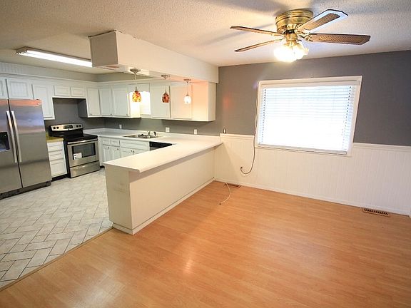 5th image of 1226 Ginger St