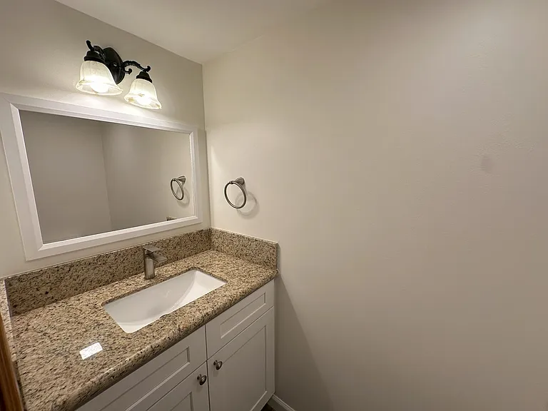 152 Glover Ave #C — Photo 5