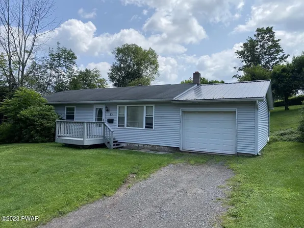 33 Crestmont Dr, Honesdale, PA 18431