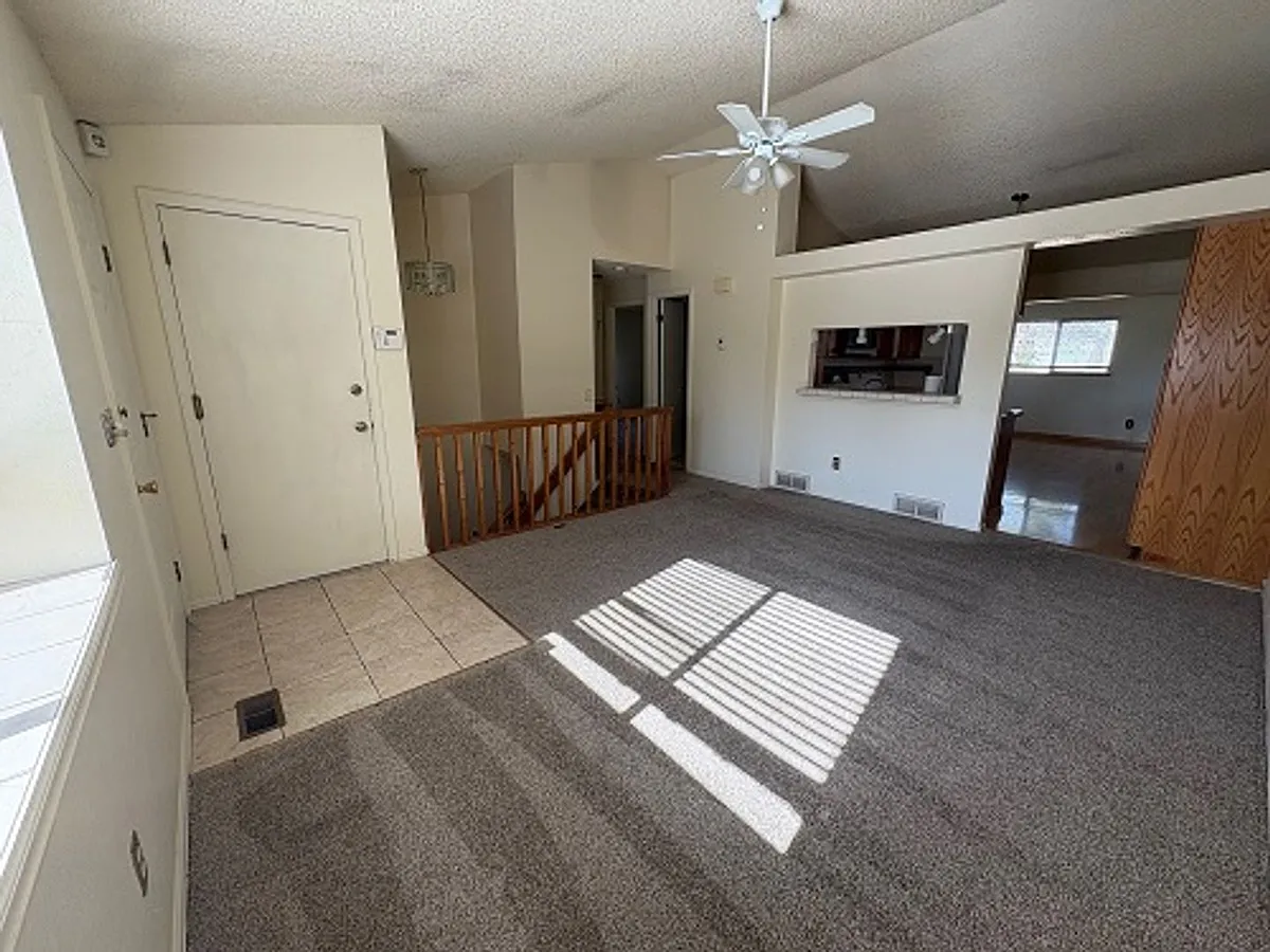 Building Photo - 3124 Laredo Ln