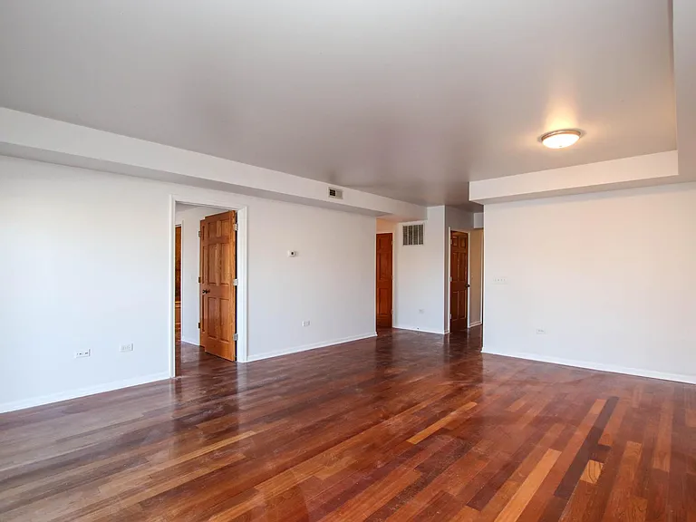 3545 N Pulaski Rd #204 — Photo 3