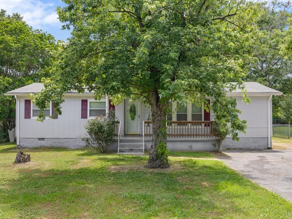 1316 W Sherry Dr, Rossville, GA 30741