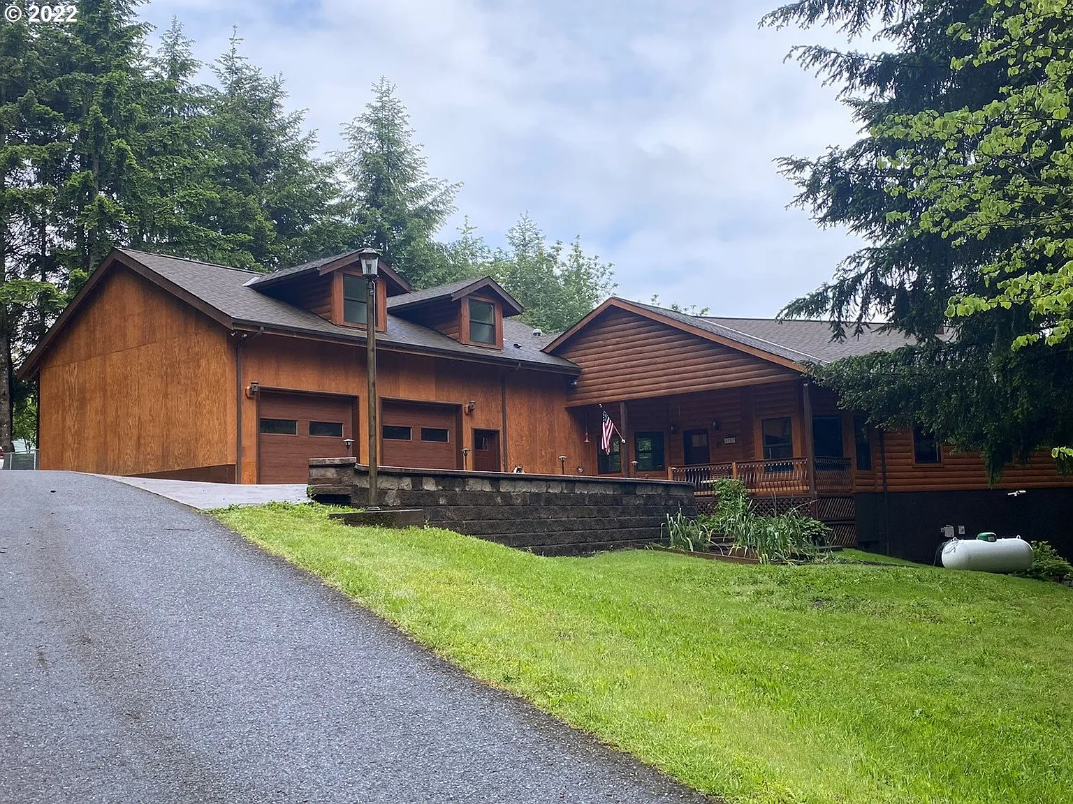 8757 SW Alder Ridge Rd photo 1