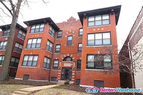 1st image of 5621-5631 Pershing Ave #13