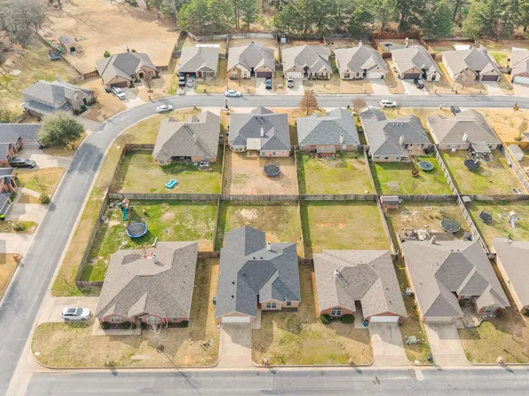 440 Maggie Cir, Flint, TX 75762