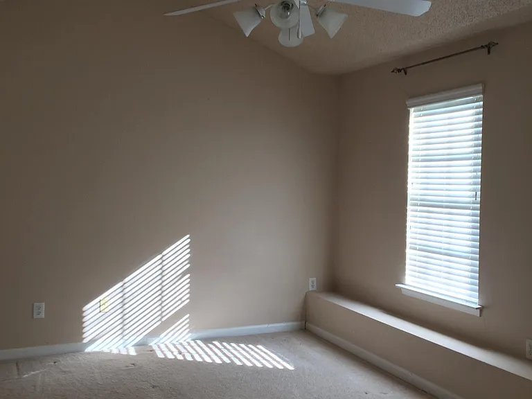 8783 Robinson Forest Dr — Photo 21