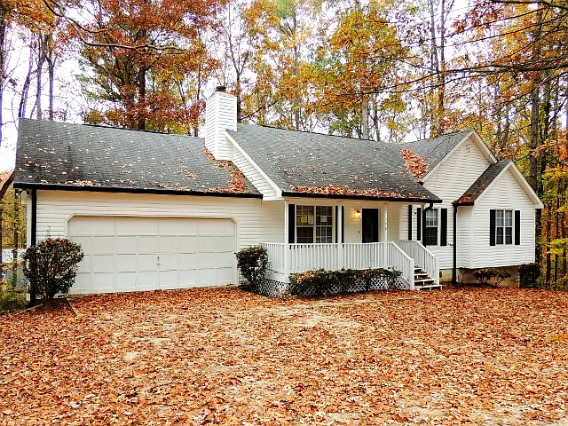 190 Harriette Dr photo 1