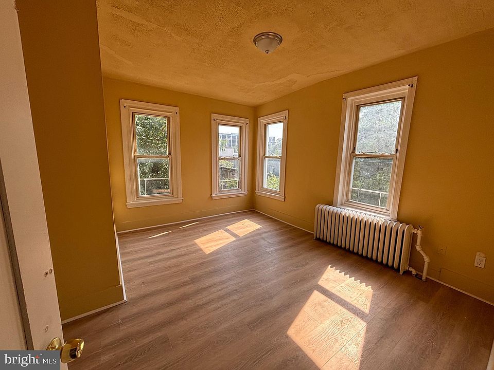 1st image of 2030 W Westmoreland St